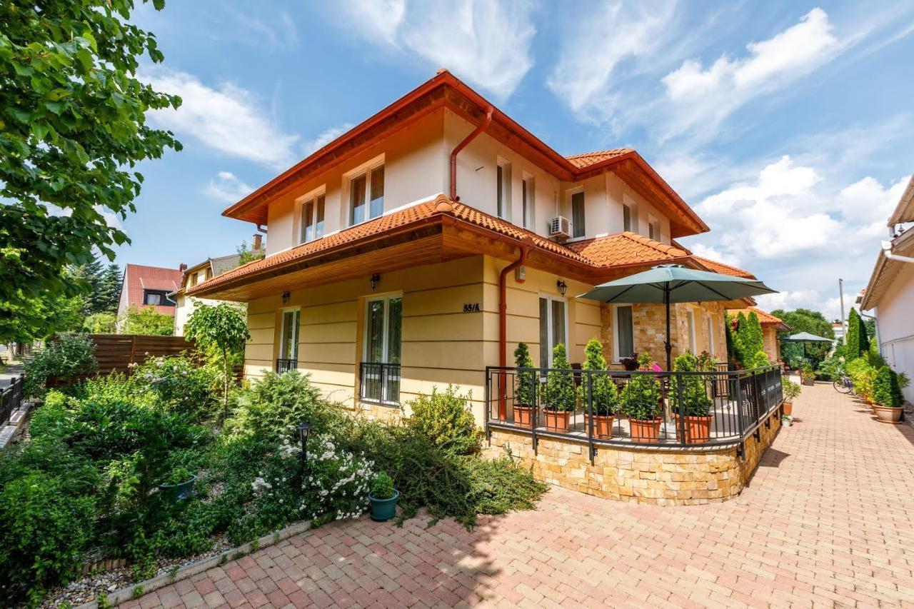 Andi Apartman Heviz Exterior photo